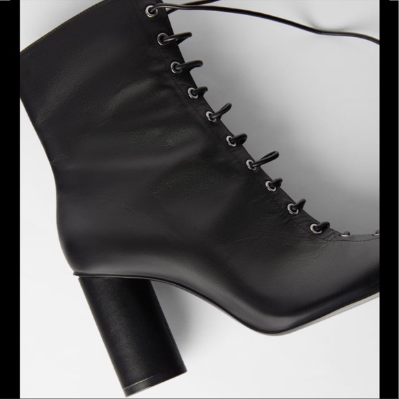 ZARA Black leather high-heel ankle boots. - Picture 4 of 7